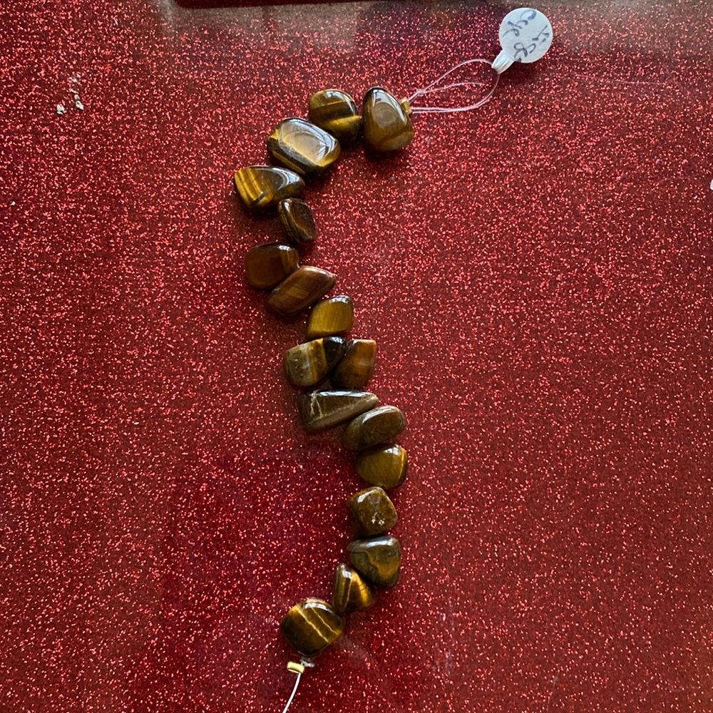 Strand of tigers eye
